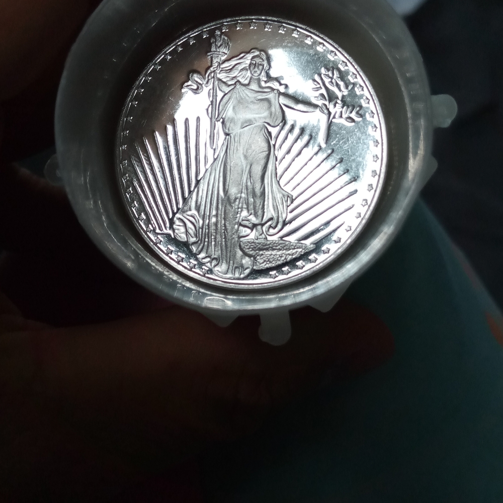 One Ounce Silver Coin - Picture 3 of 3